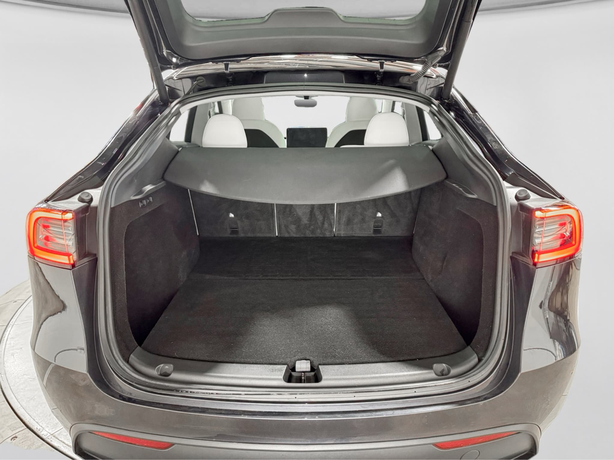 2024 Tesla Model Y view 26