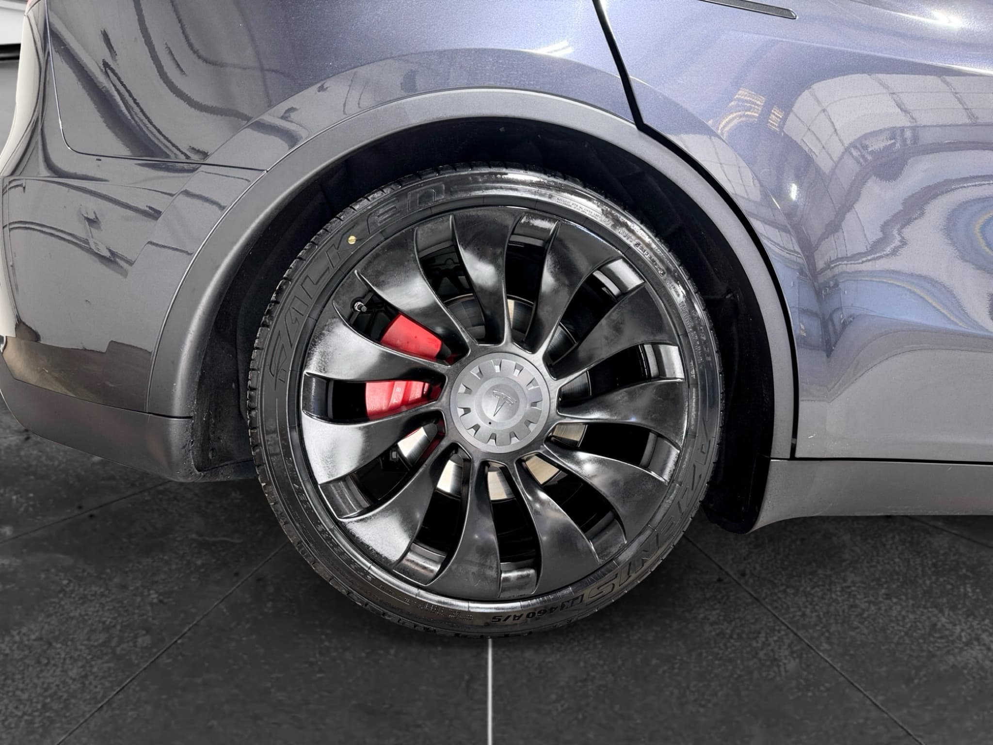 2024 Tesla Model Y view 34