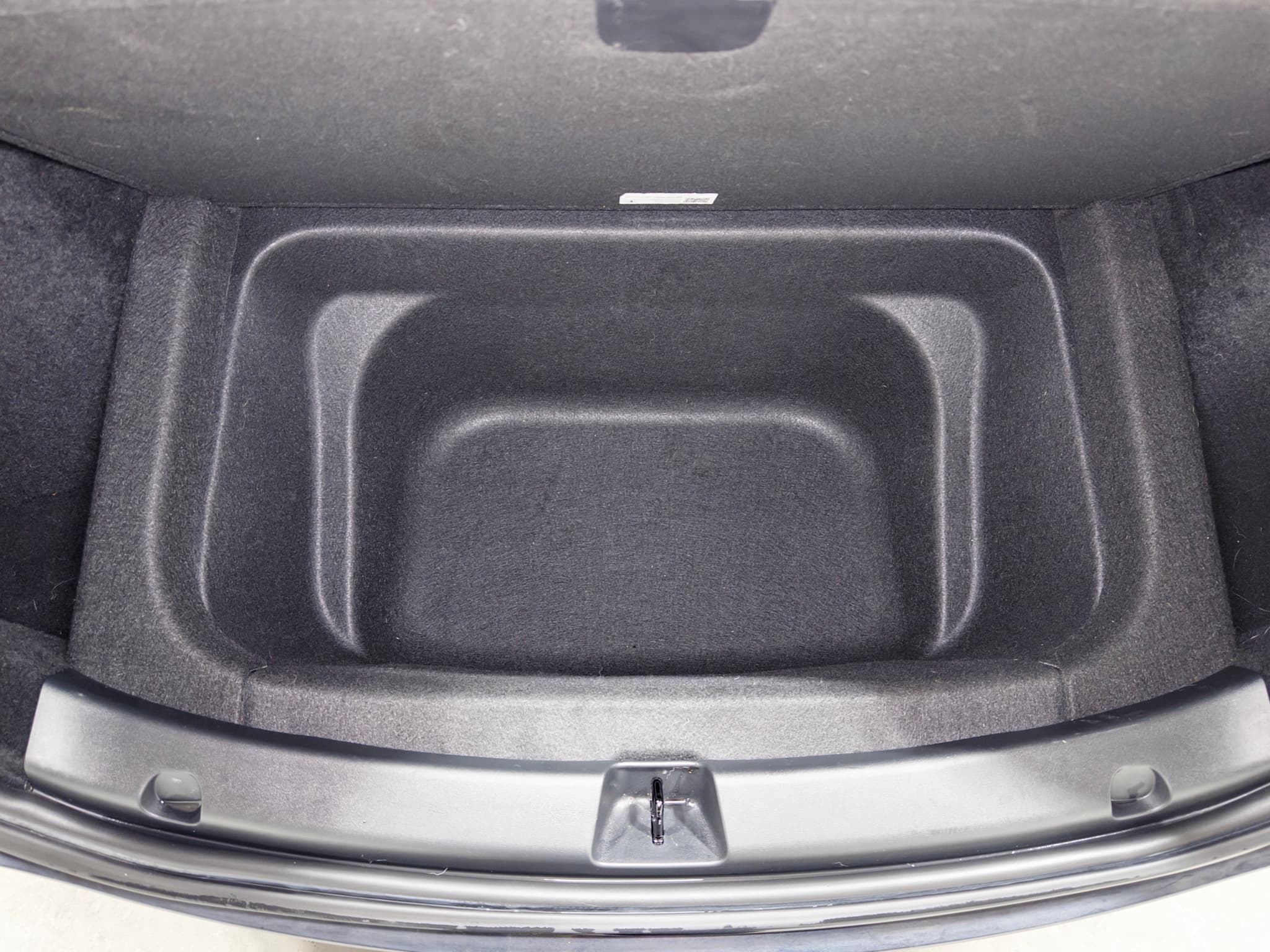 2024 Tesla Model Y view 27