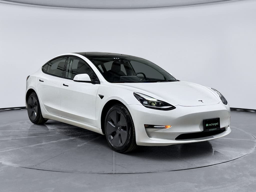 2022 Tesla Model 3 view 4