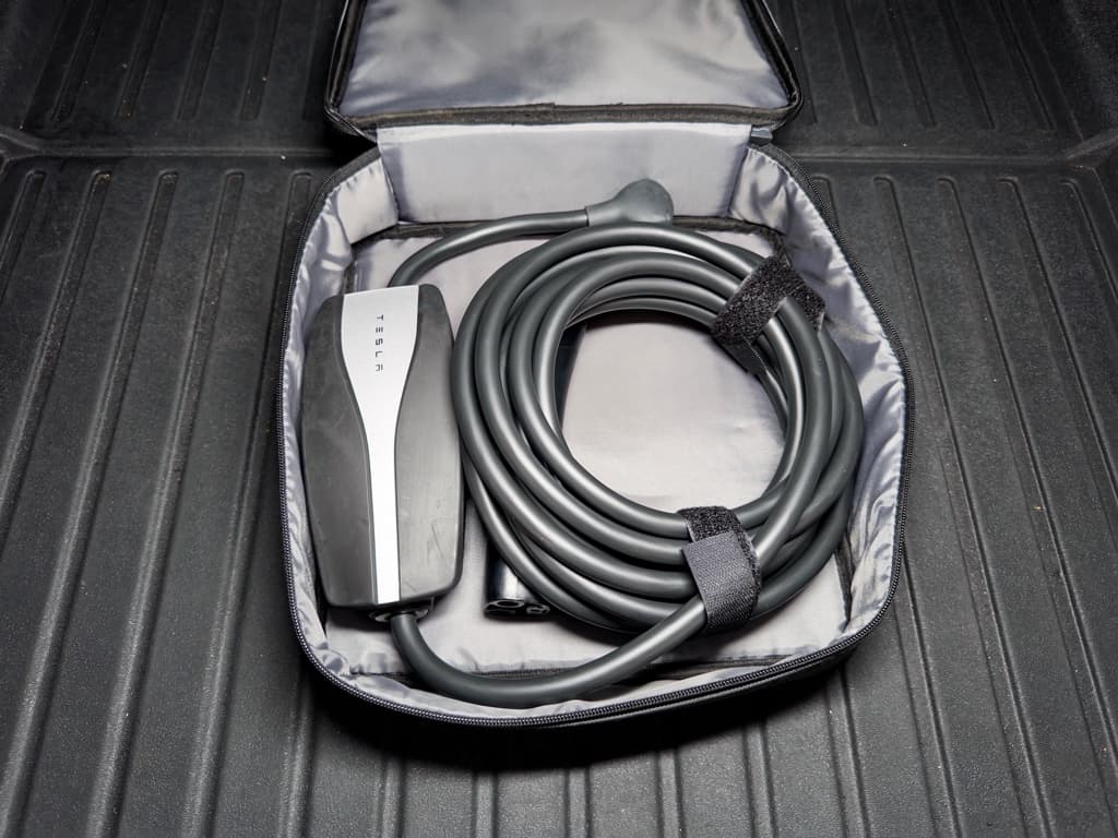 2022 Tesla Model 3 view 6