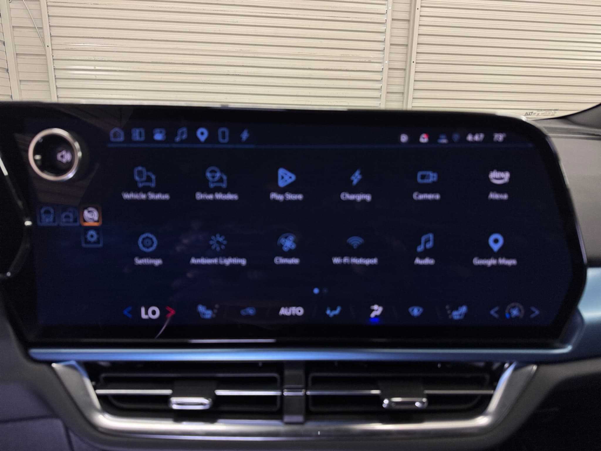 2024 Chevrolet Equinox EV view 26