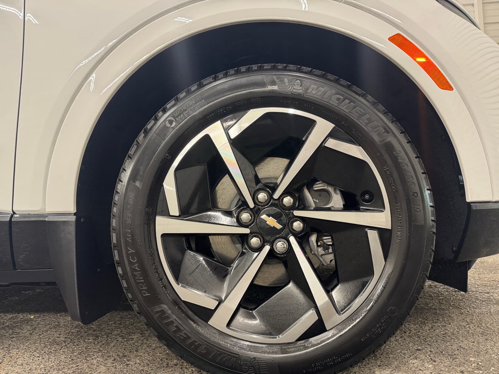 2024 Chevrolet Equinox EV view 14