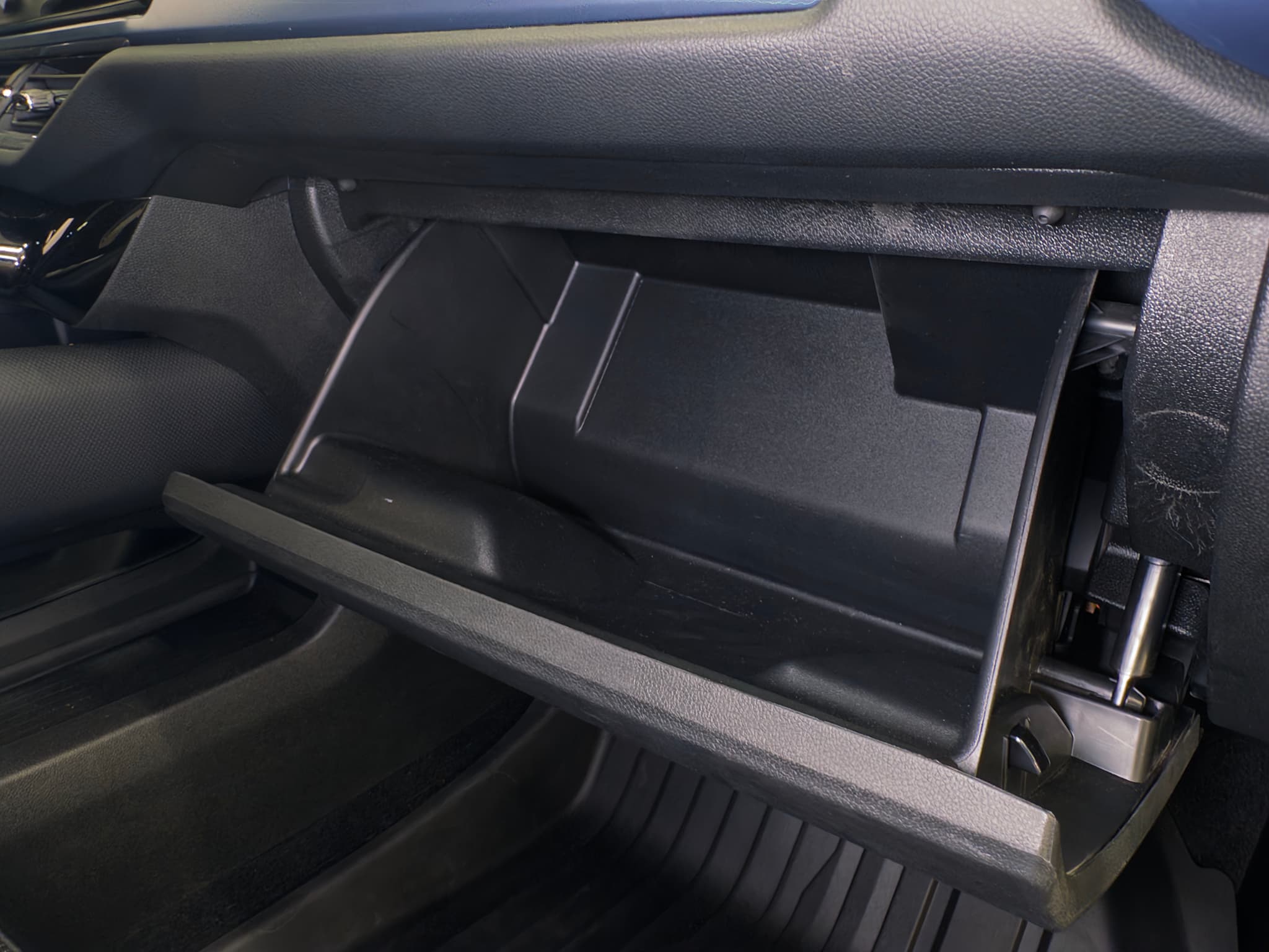 2024 Chevrolet Equinox EV view 33