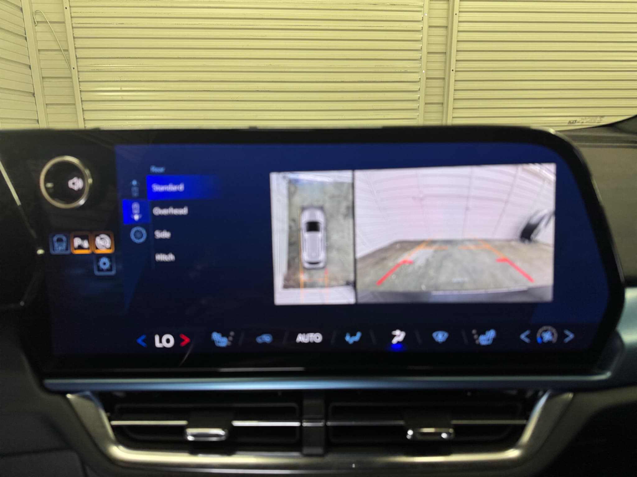 2024 Chevrolet Equinox EV view 28