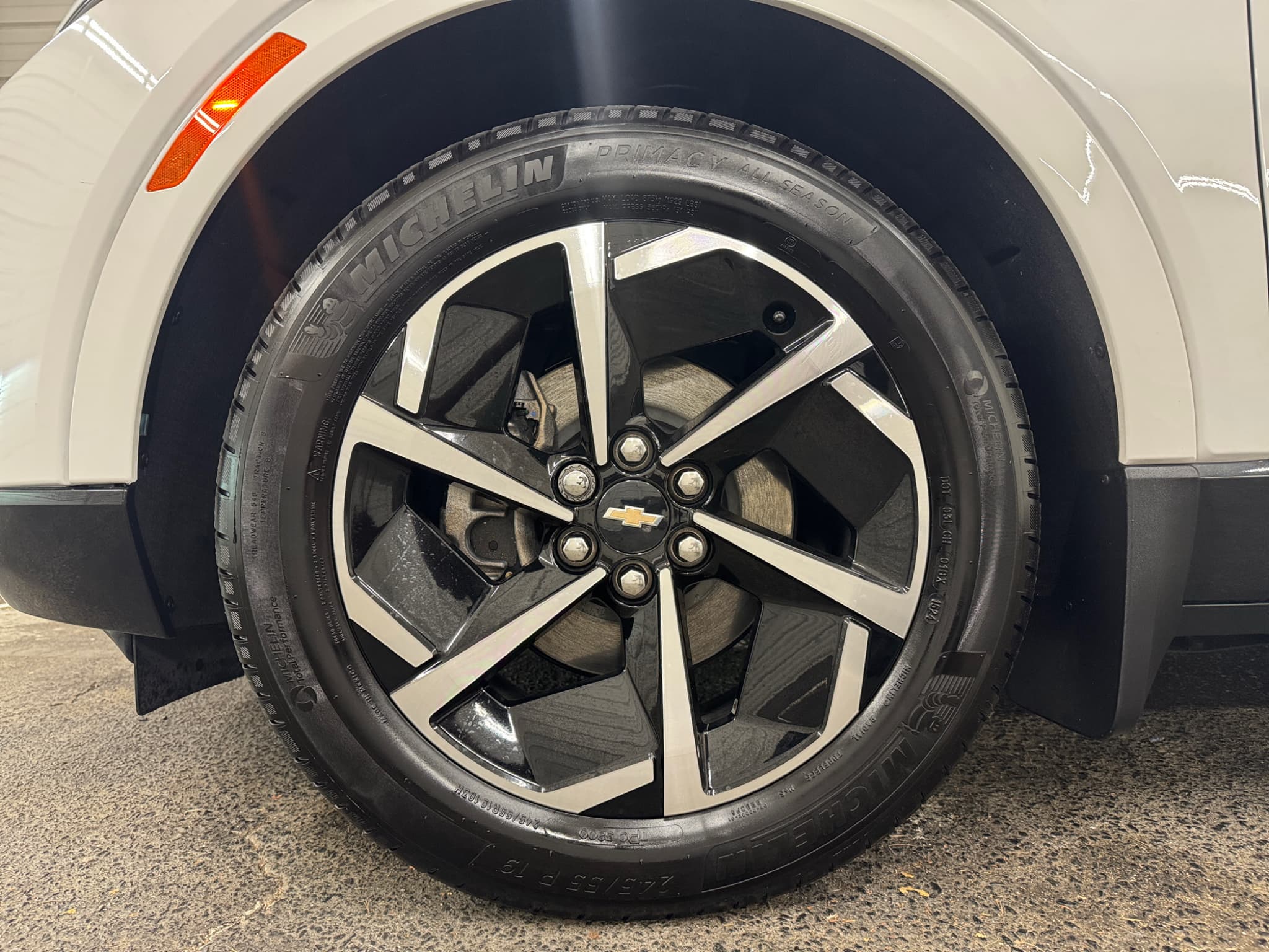 2024 Chevrolet Equinox EV view 12