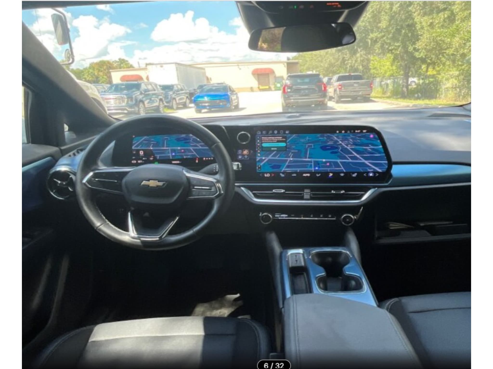 2024 Chevrolet Equinox EV view 6
