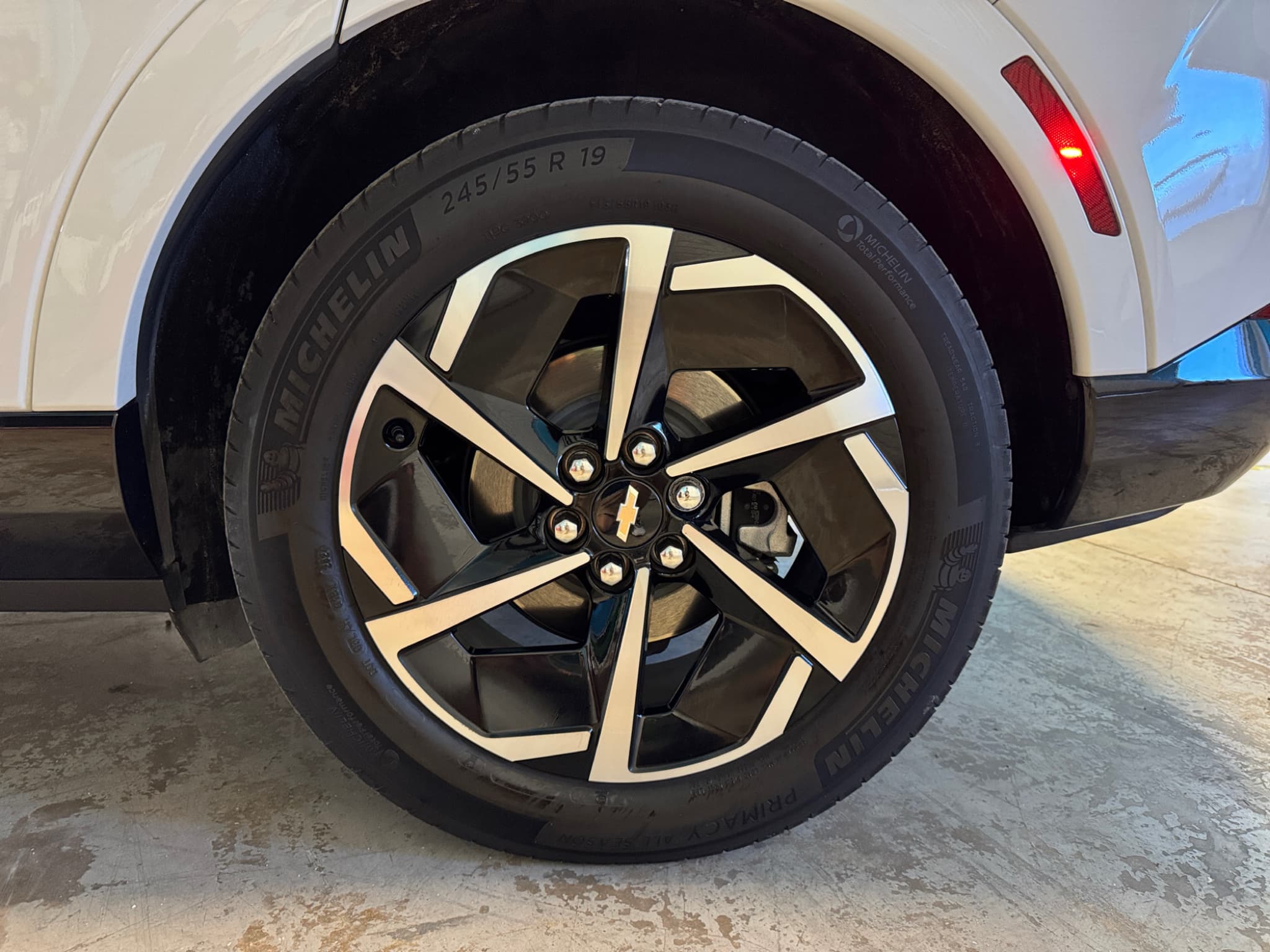 2024 Chevrolet Equinox EV view 42