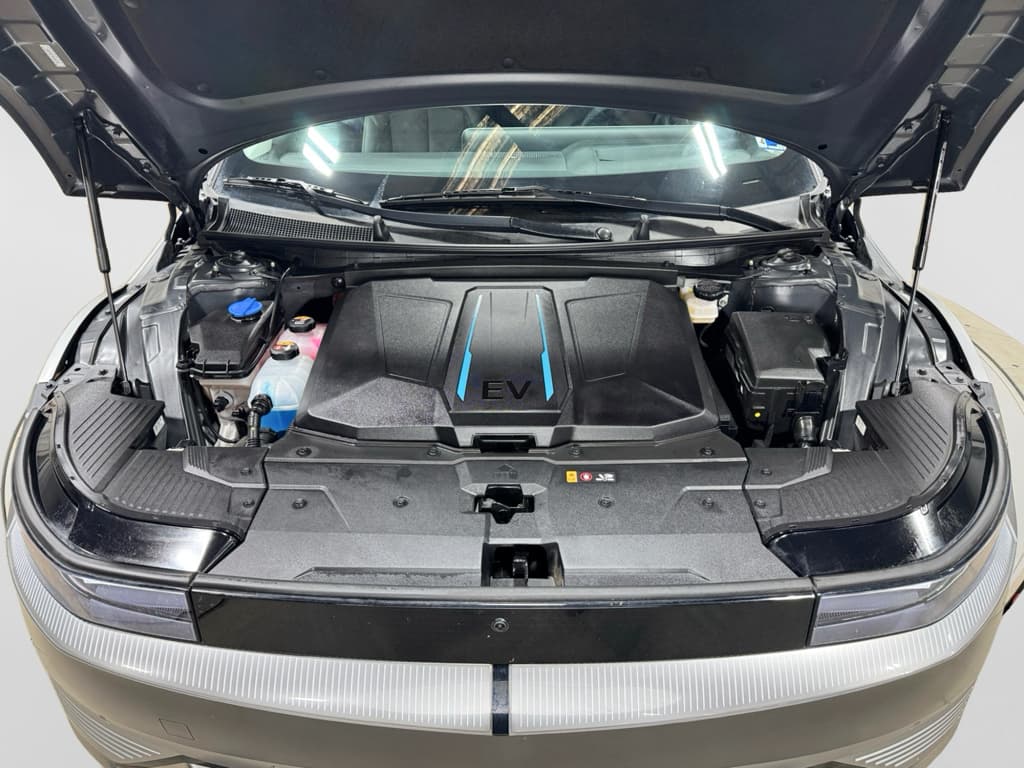 2024 Hyundai IONIQ 5 view 28