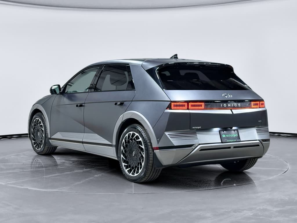 2024 Hyundai IONIQ 5 view 2