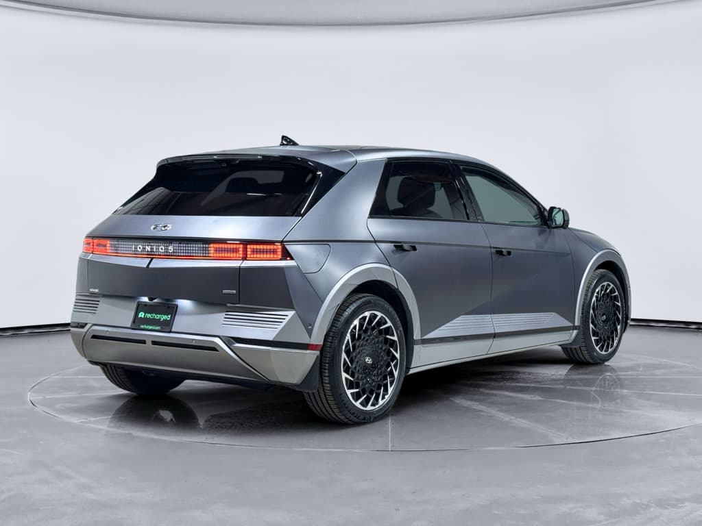 2024 Hyundai IONIQ 5 view 3