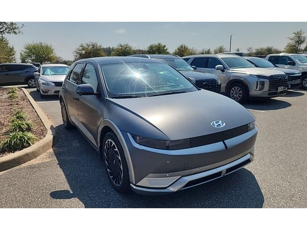 2024 Hyundai IONIQ 5 view 2