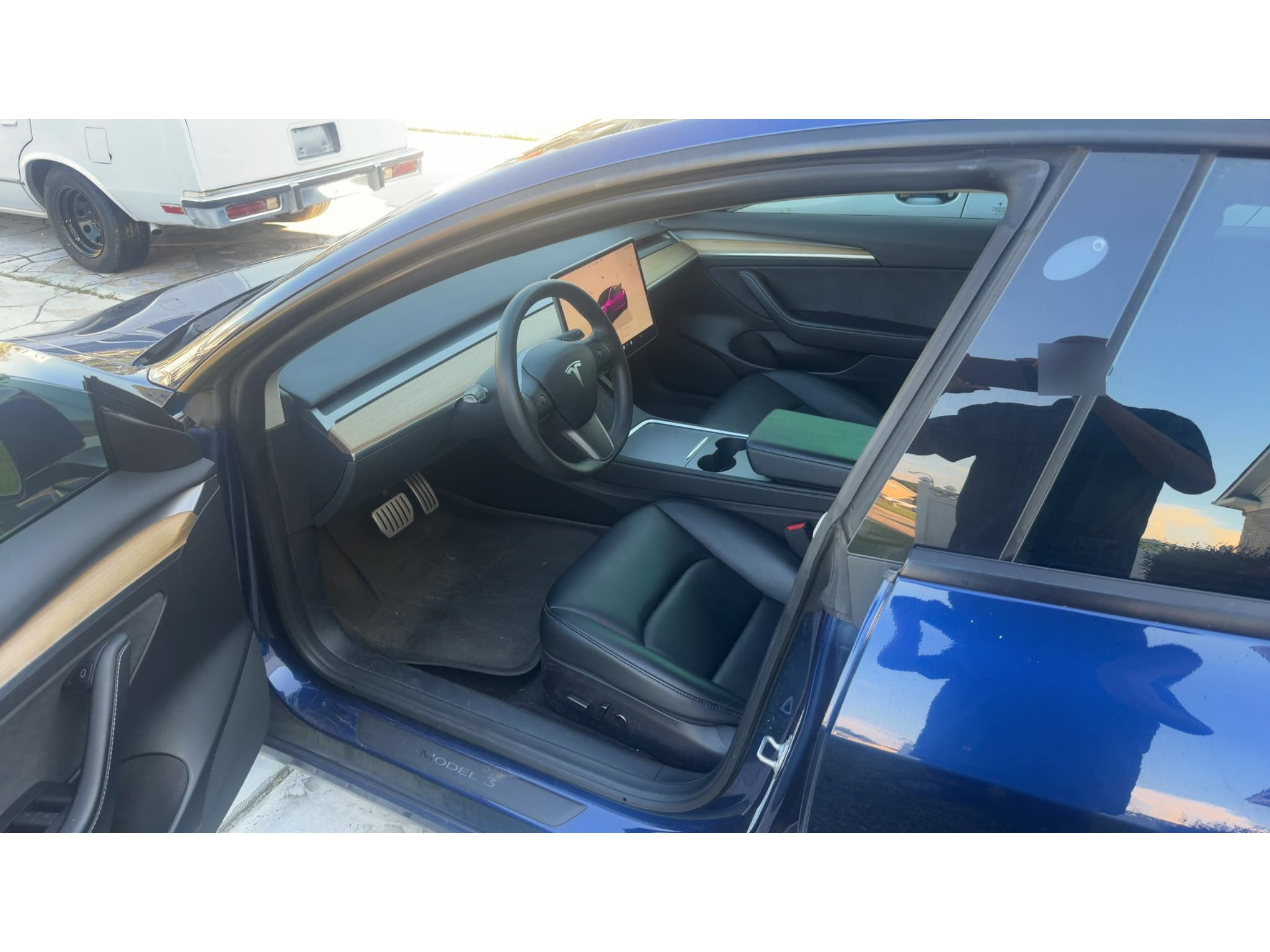 2022 Tesla Model 3 view 8