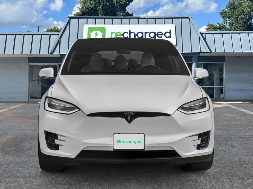 2017 Tesla Model X view 6