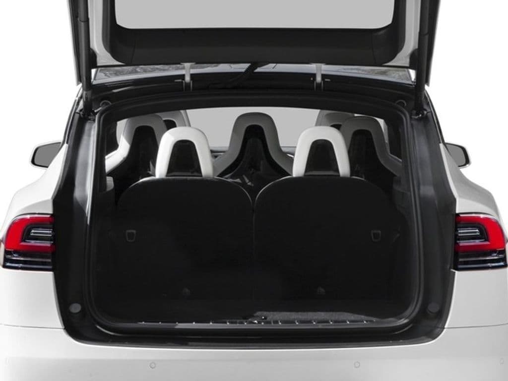 2017 Tesla Model X view 12