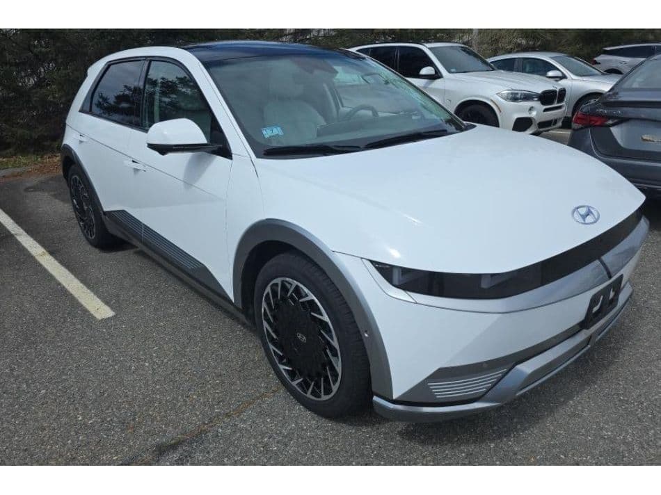 2024 Hyundai IONIQ 5 view 2