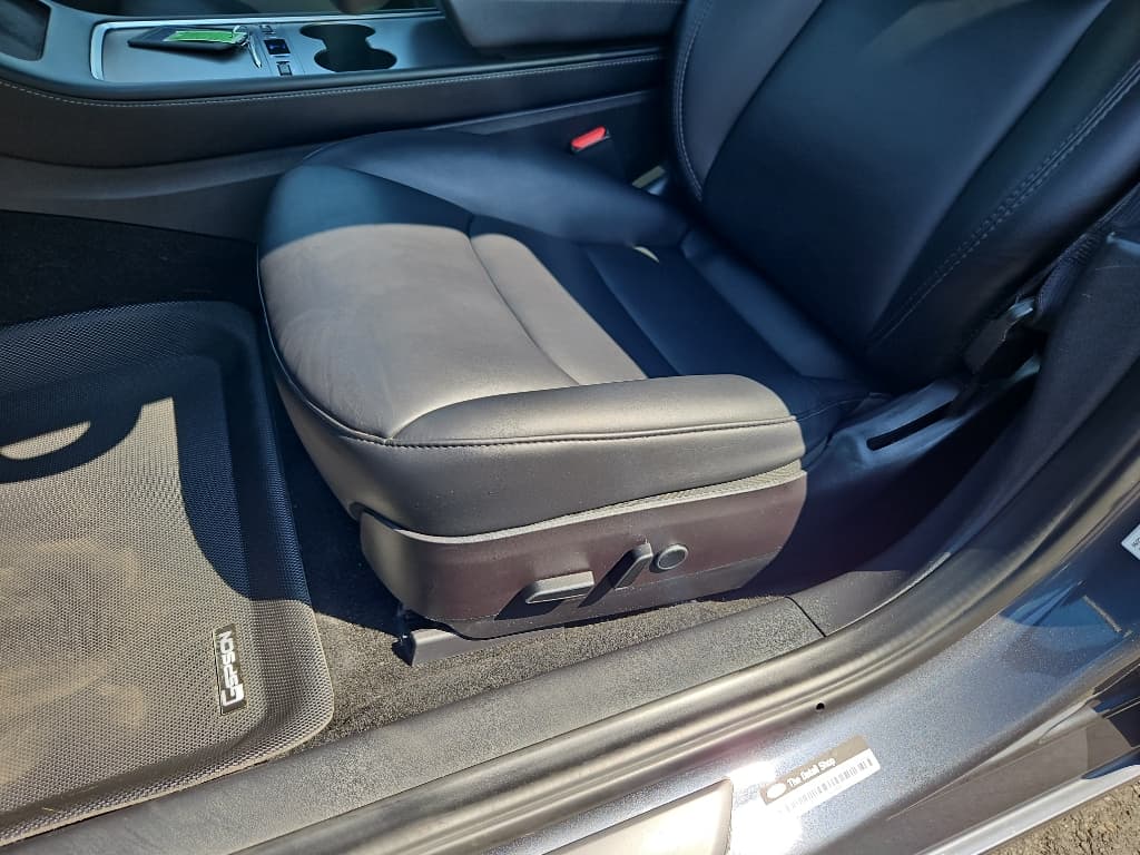 2022 Tesla Model 3 view 5