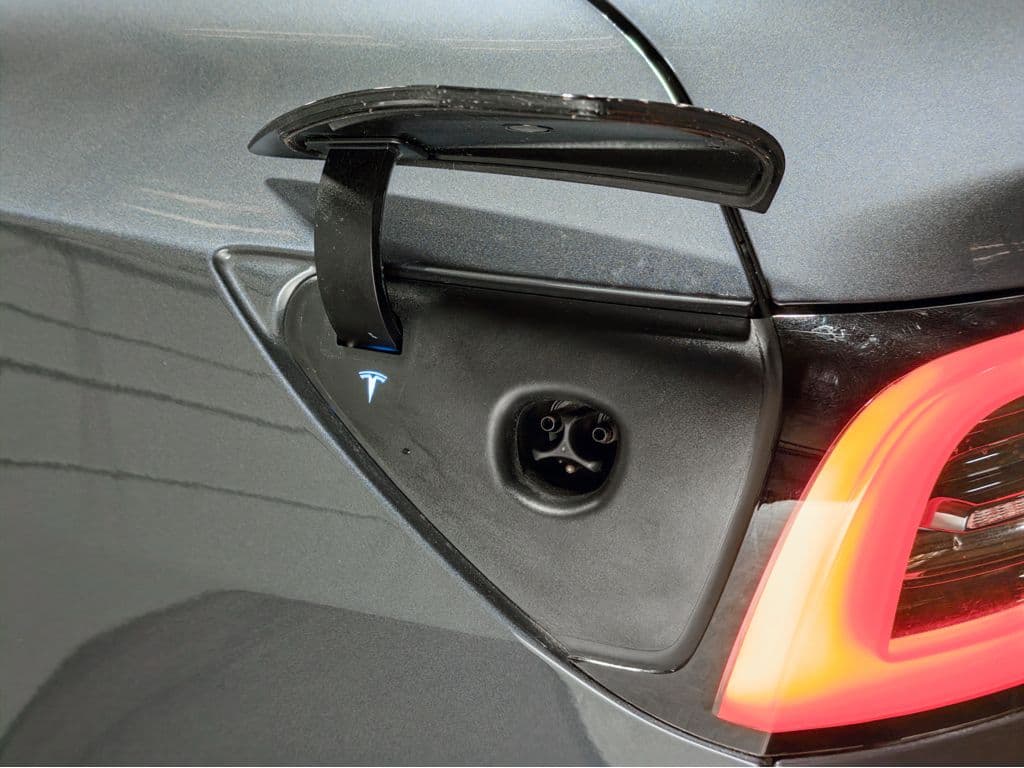 2022 Tesla Model 3 view 5