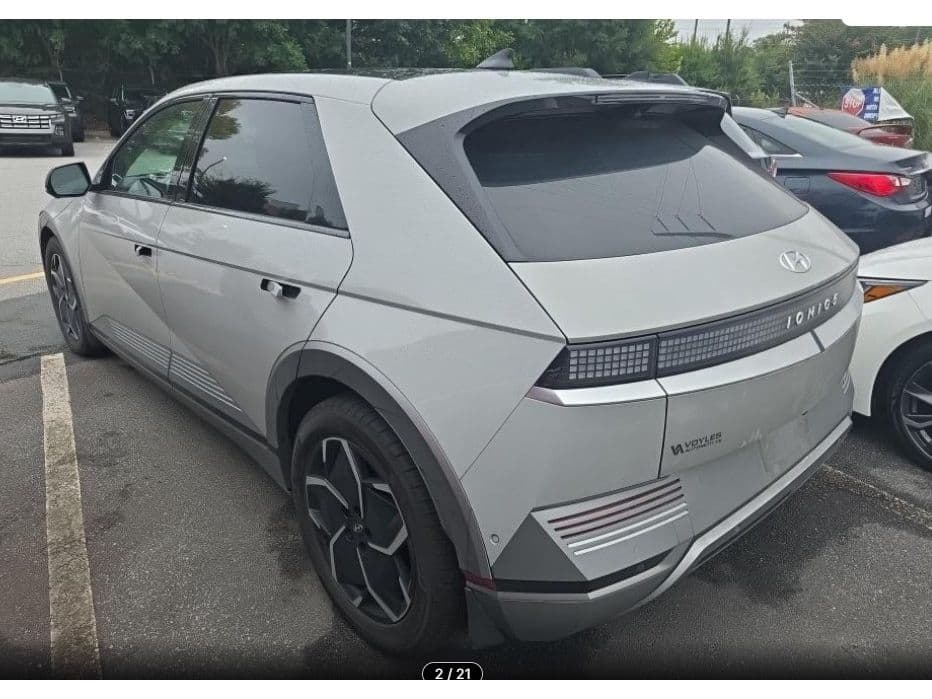 2024 Hyundai IONIQ 5 view 2