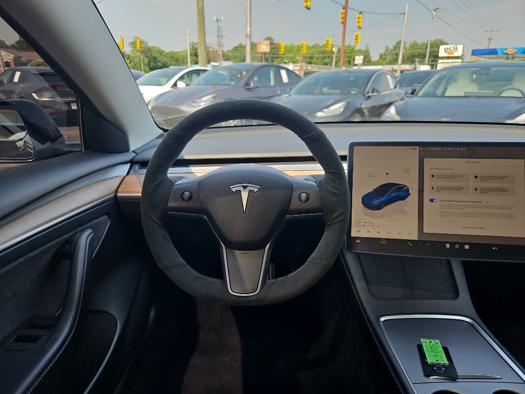 2022 Tesla Model 3 view 8