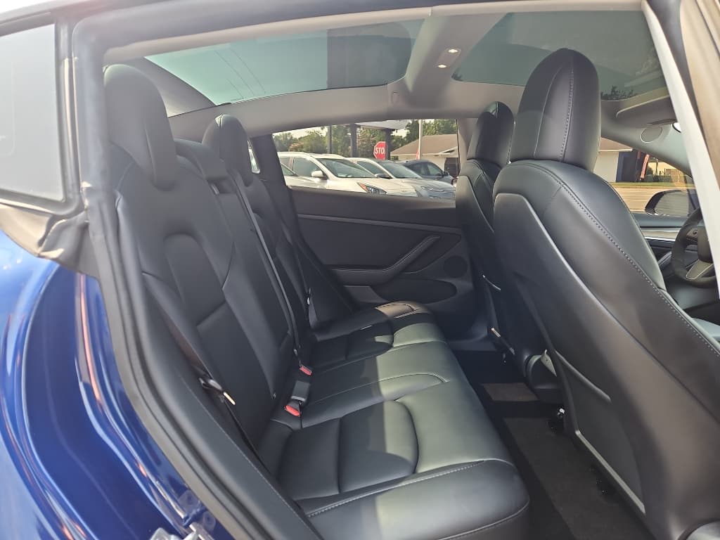 2022 Tesla Model 3 view 19