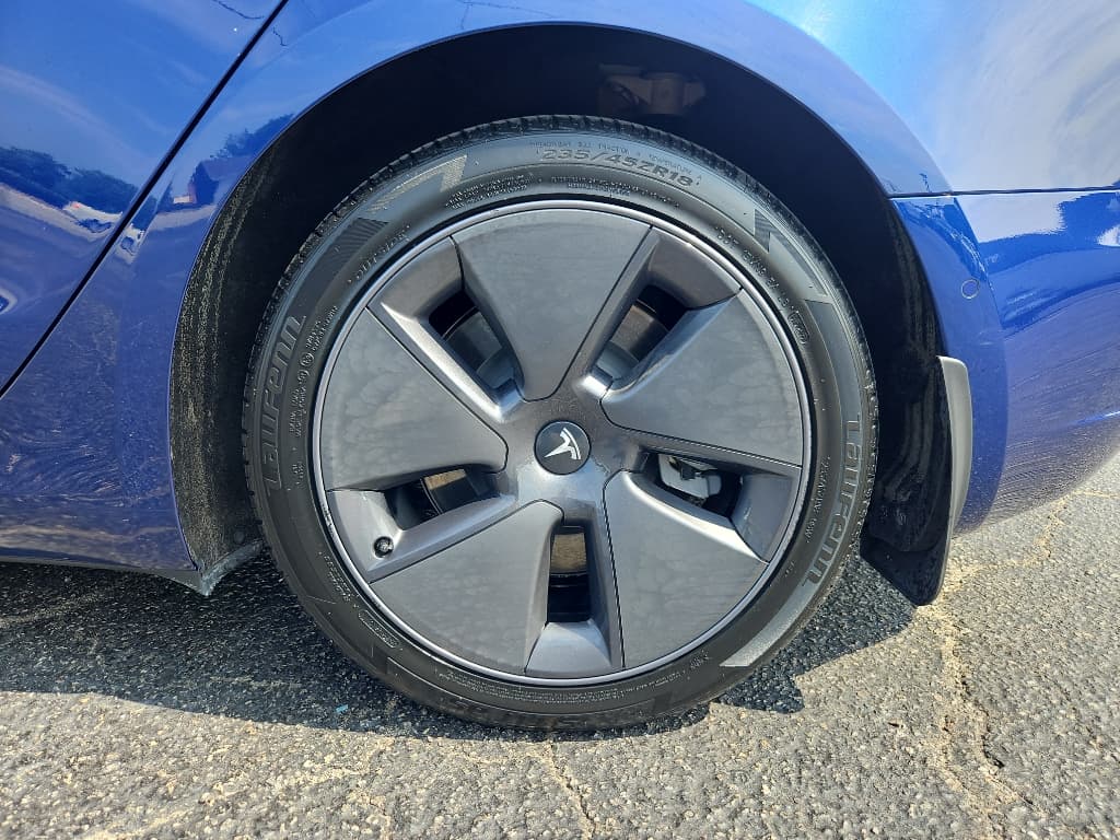 2022 Tesla Model 3 view 26