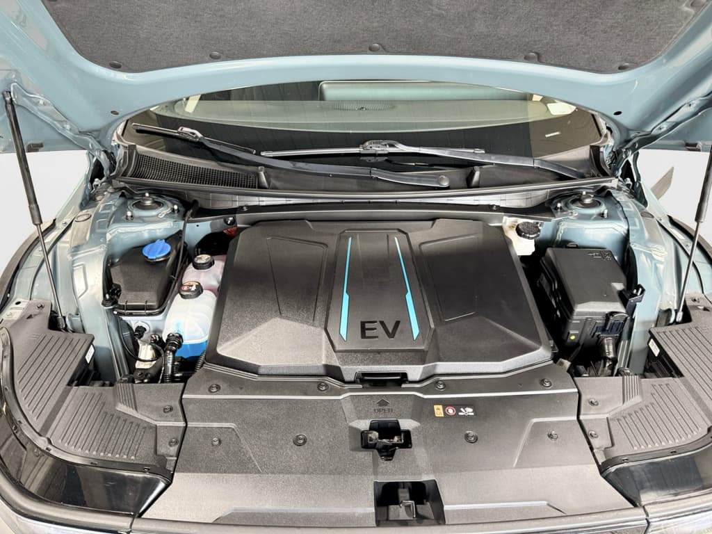 2024 Hyundai IONIQ 5 view 5