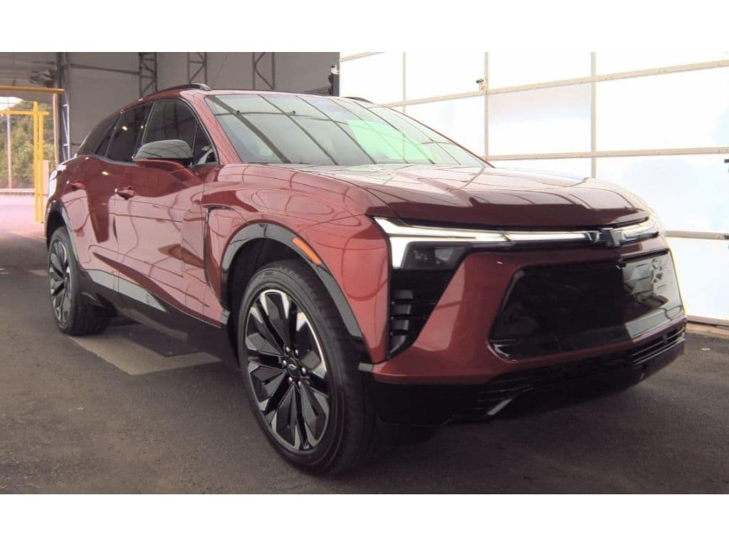 2024 Chevrolet Blazer EV view 2