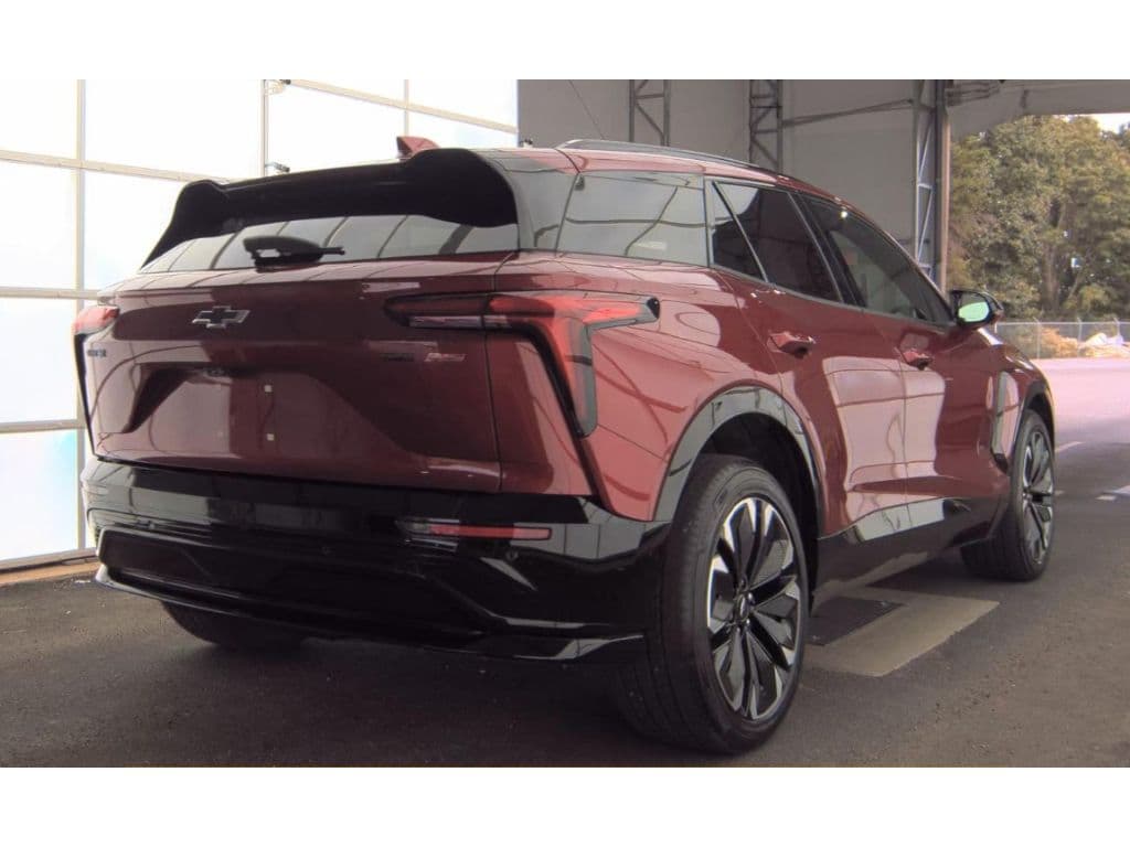 2024 Chevrolet Blazer EV view 3