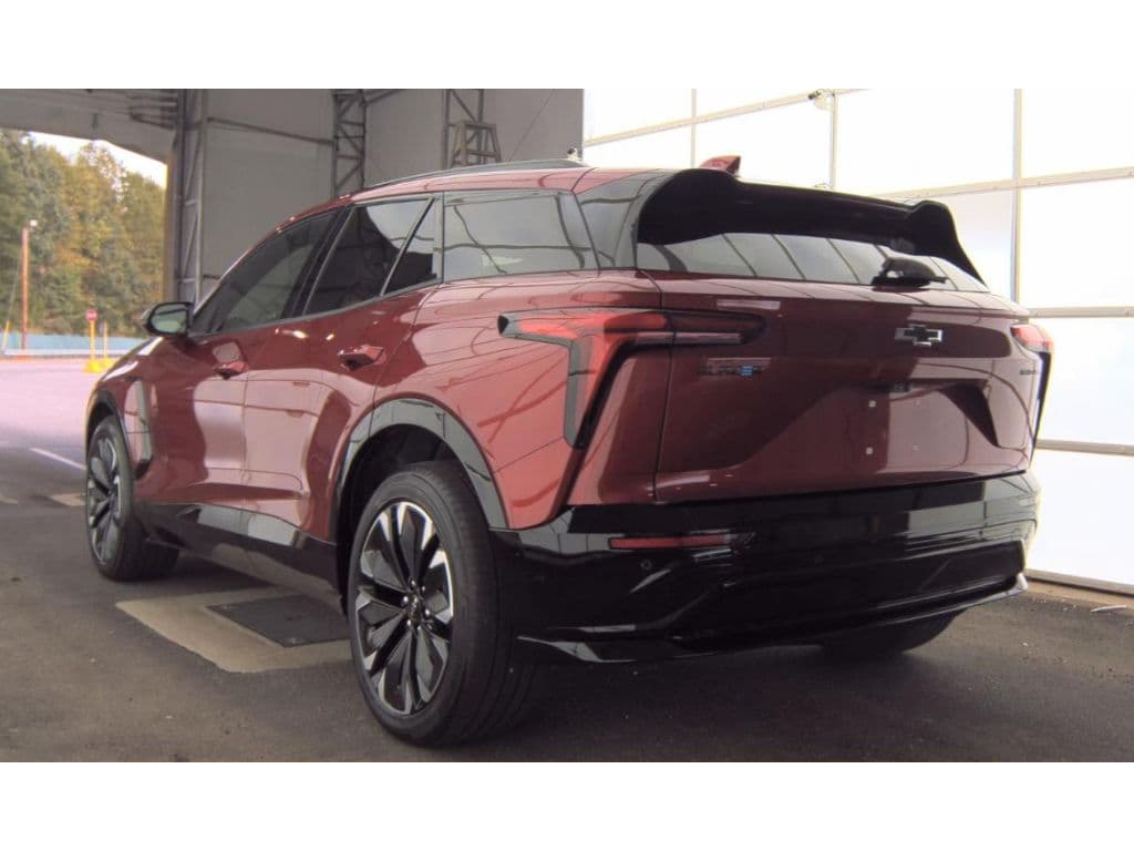 2024 Chevrolet Blazer EV view 4