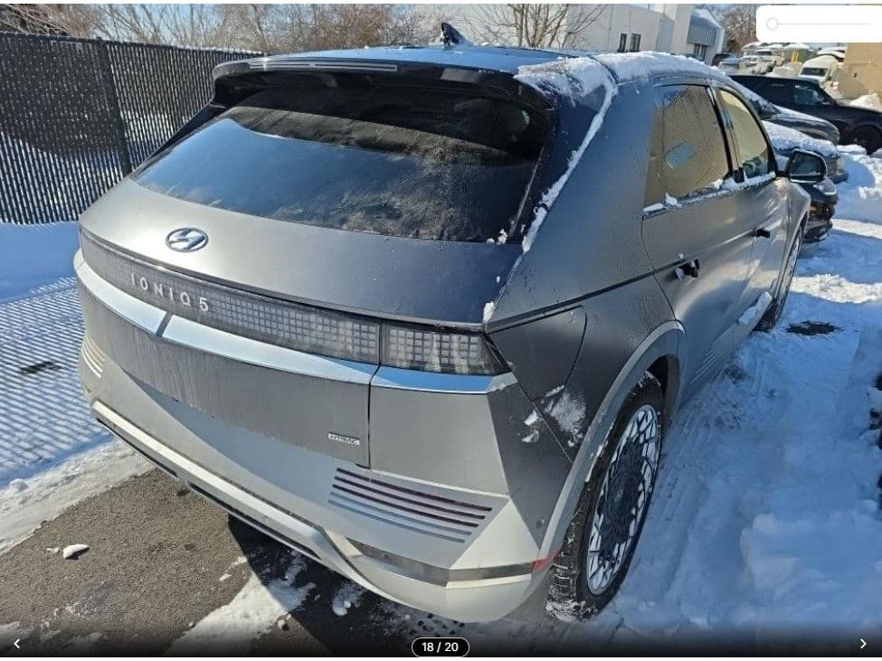 2024 Hyundai IONIQ 5 view 3