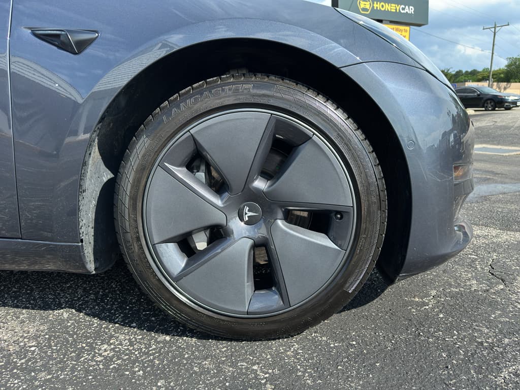 2022 Tesla Model 3 view 22