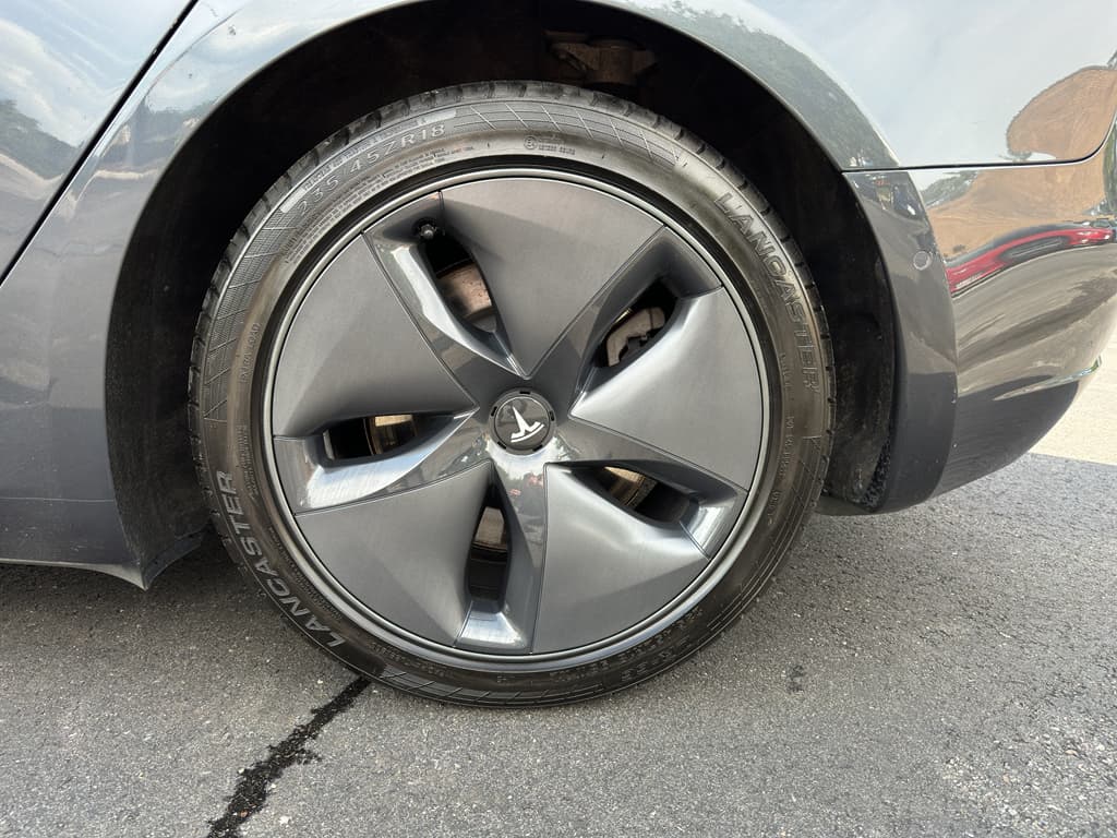 2022 Tesla Model 3 view 26