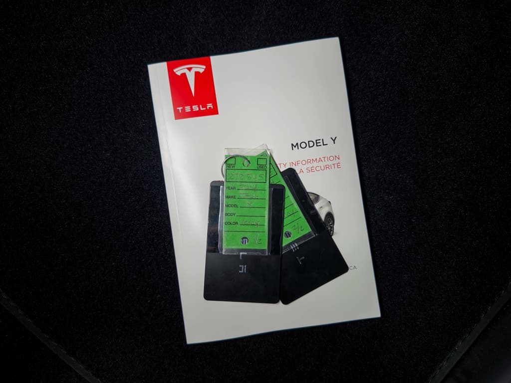 2024 Tesla Model Y view 21