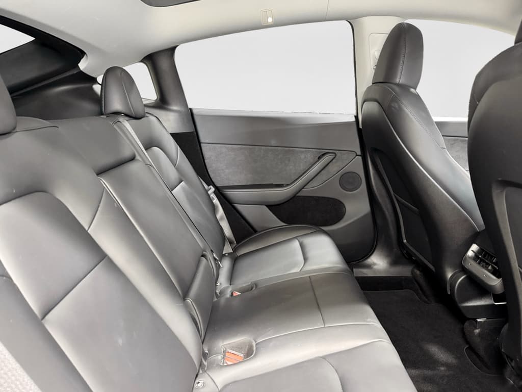 2024 Tesla Model Y view 20