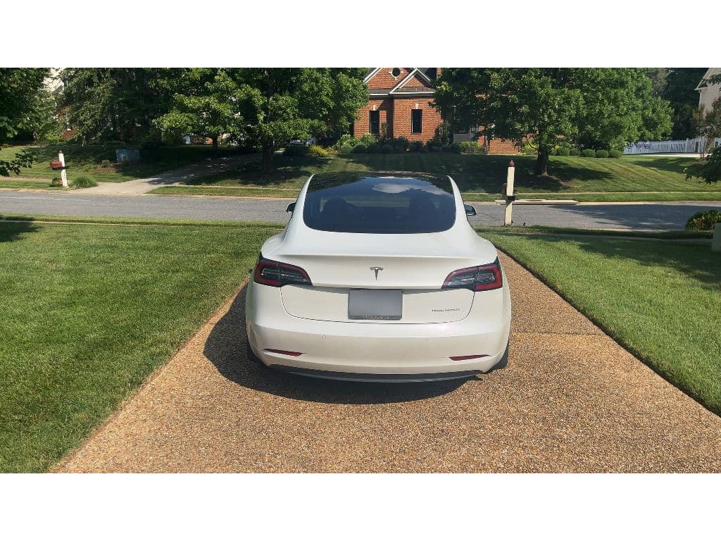 2022 Tesla Model 3 view 4
