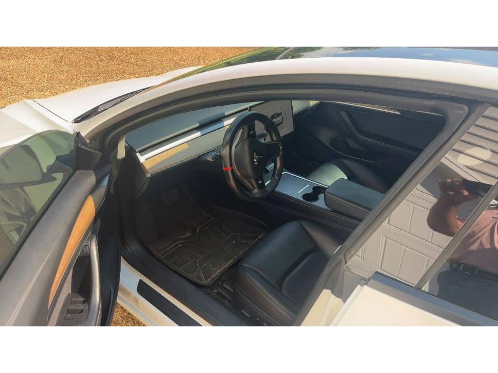 2022 Tesla Model 3 view 5