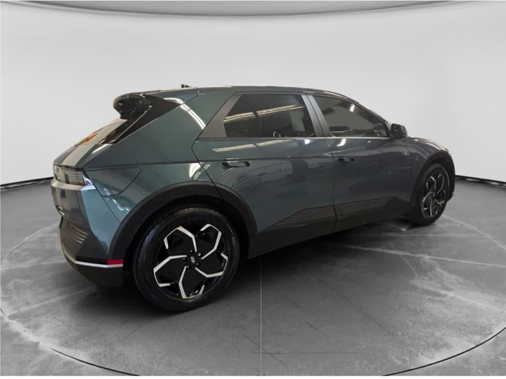 2024 Hyundai IONIQ 5 view 4