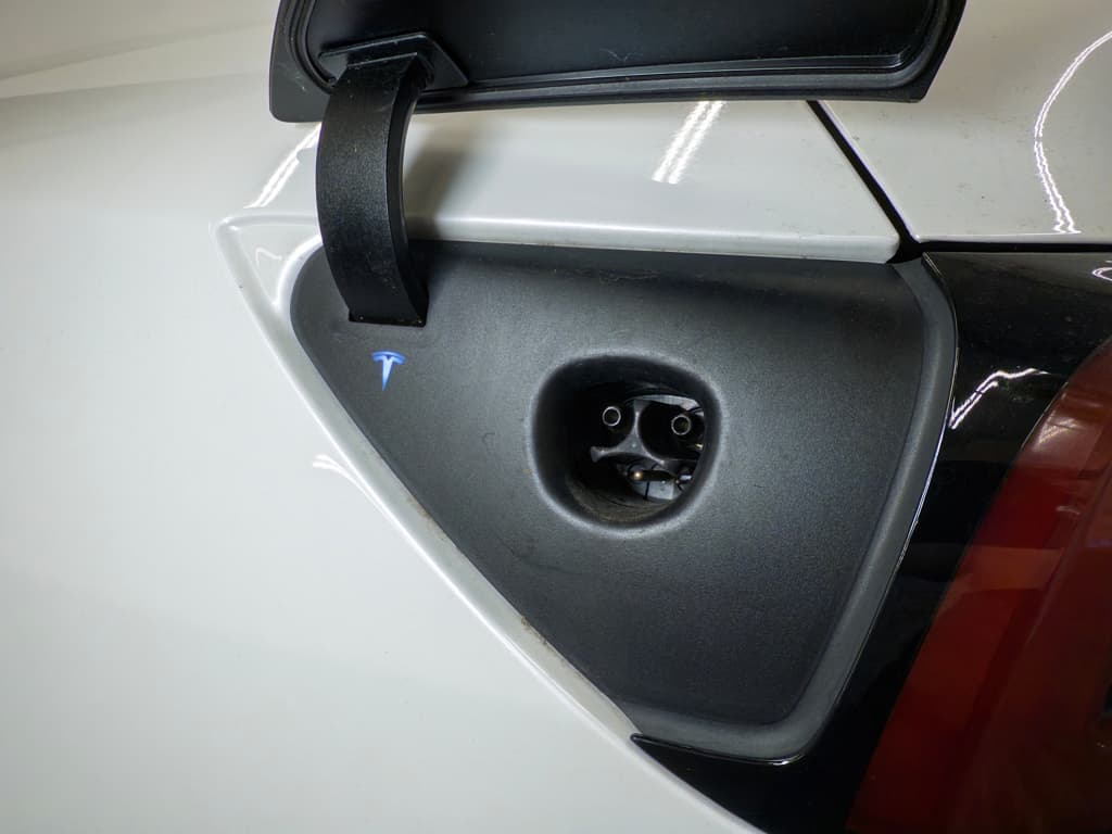 2024 Tesla Model Y view 5