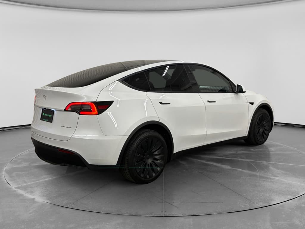 2024 Tesla Model Y view 3