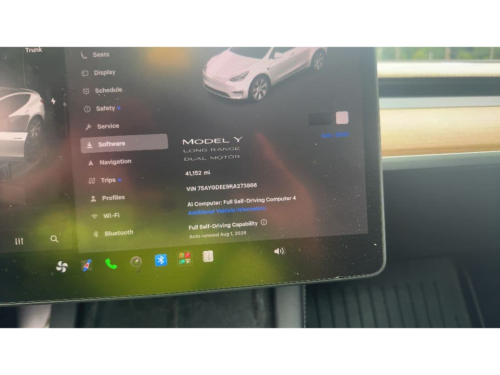 2024 Tesla Model Y view 6