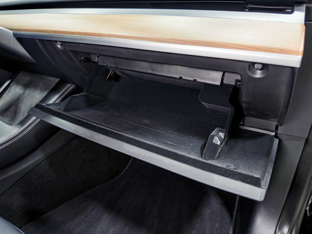 2022 Tesla Model 3 view 19