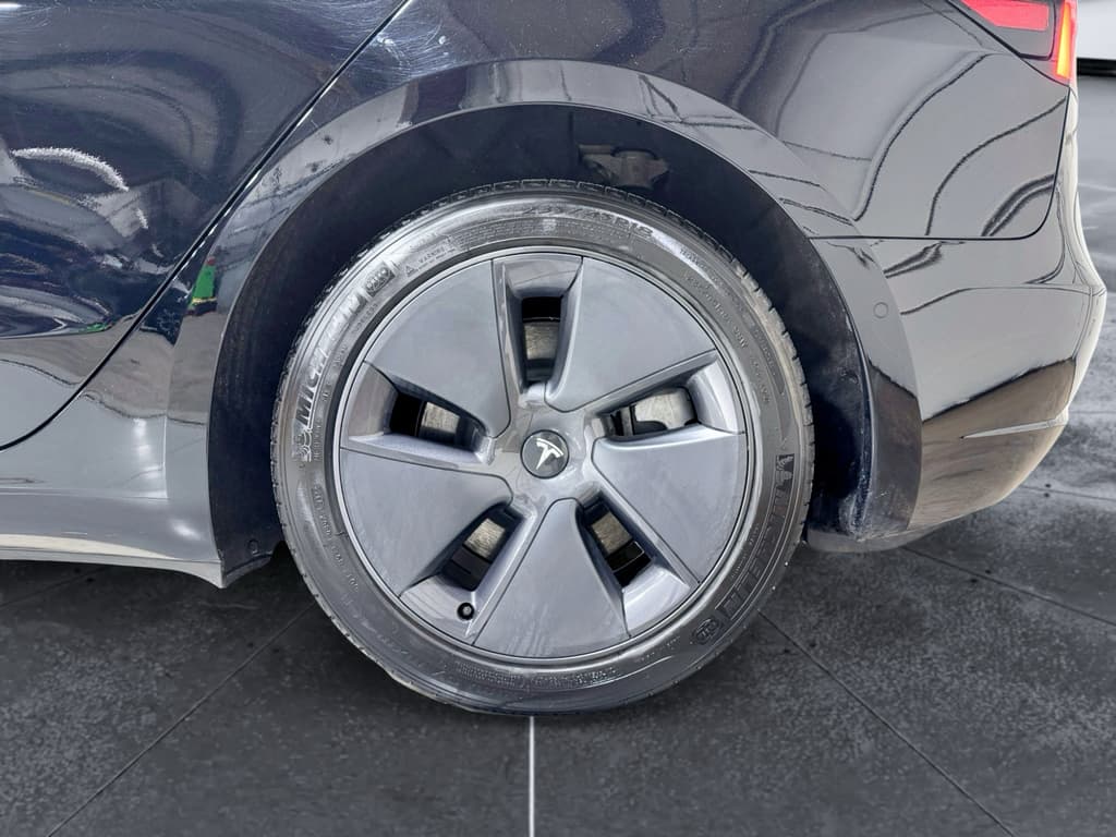 2022 Tesla Model 3 view 32