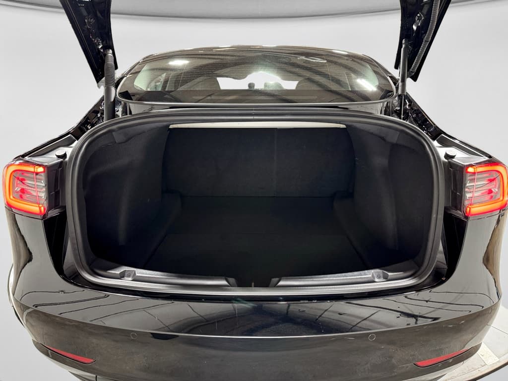 2022 Tesla Model 3 view 26