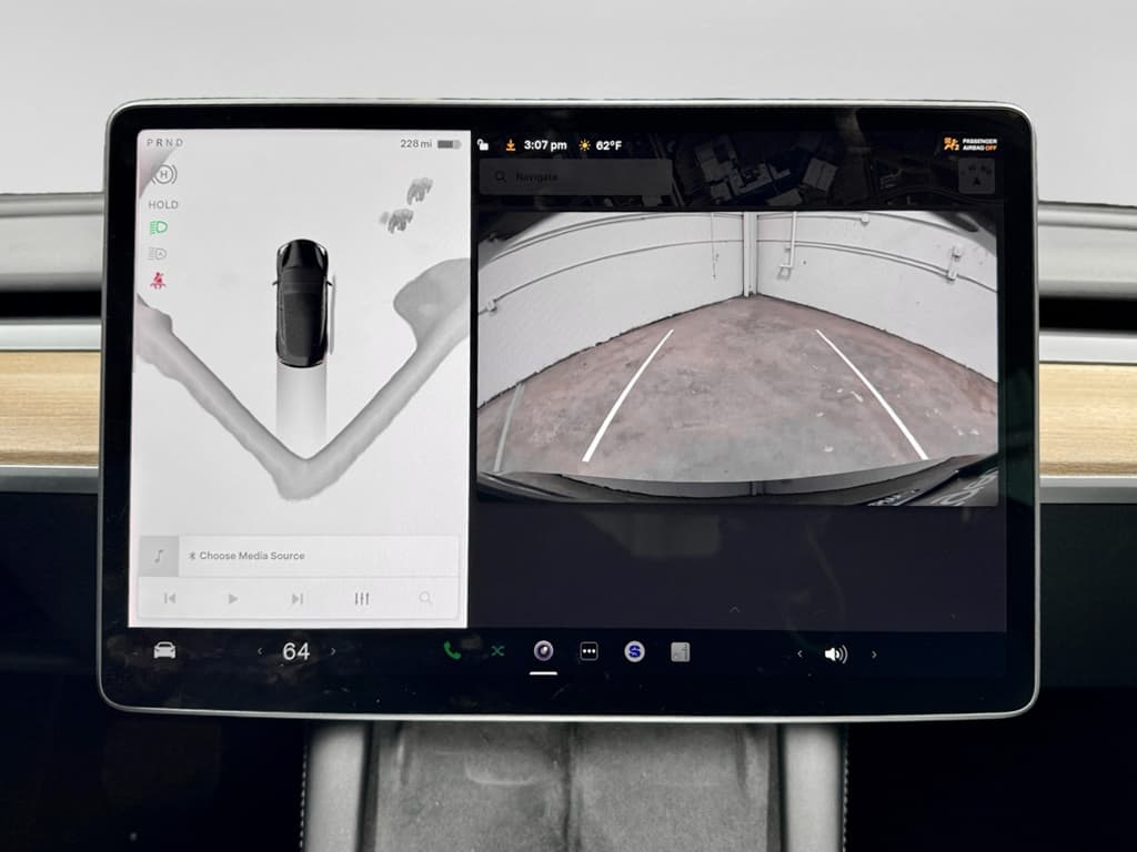 2022 Tesla Model 3 view 14