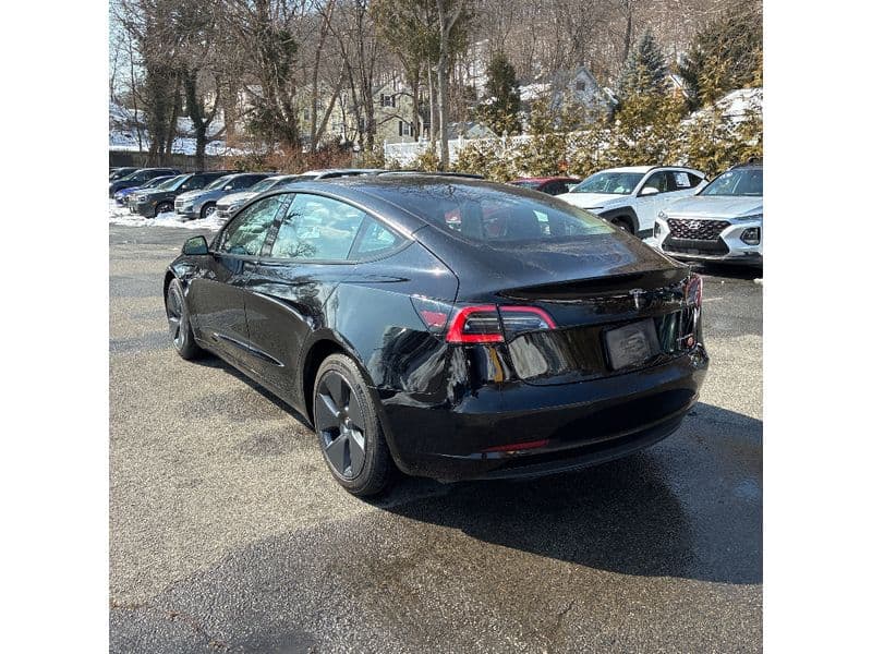 2022 Tesla Model 3 view 4