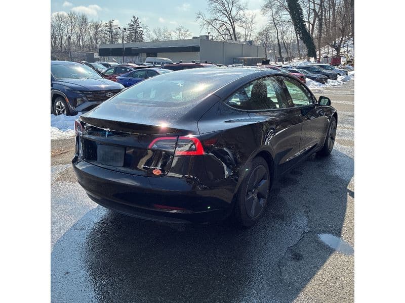 2022 Tesla Model 3 view 3
