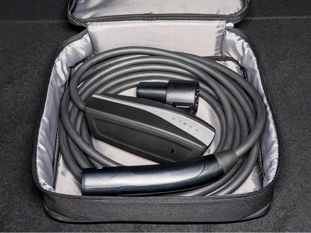 2022 Tesla Model 3 view 6