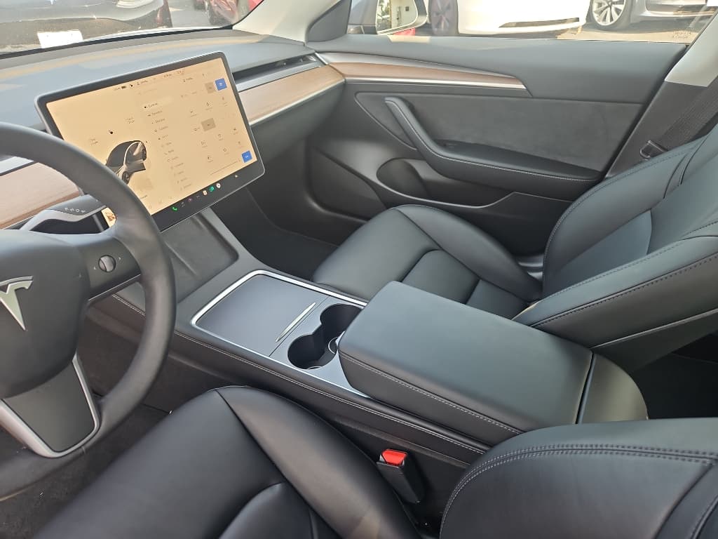 2022 Tesla Model 3 view 14