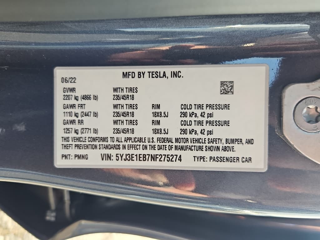 2022 Tesla Model 3 view 19